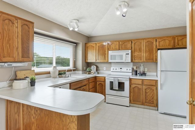 7716 S 71st Avenue, La Vista, NE 68128