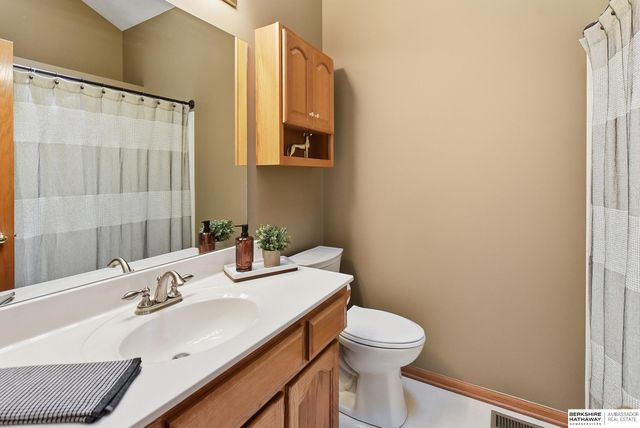 7716 S 71st Avenue, La Vista, NE 68128