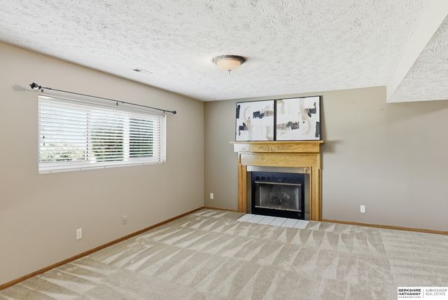 7716 S 71st Avenue, La Vista, NE 68128