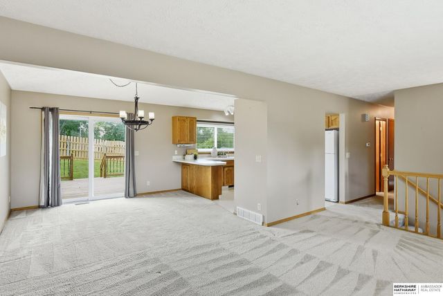 7716 S 71st Avenue, La Vista, NE 68128