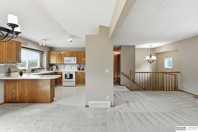 7716 S 71st Avenue, La Vista, NE 68128