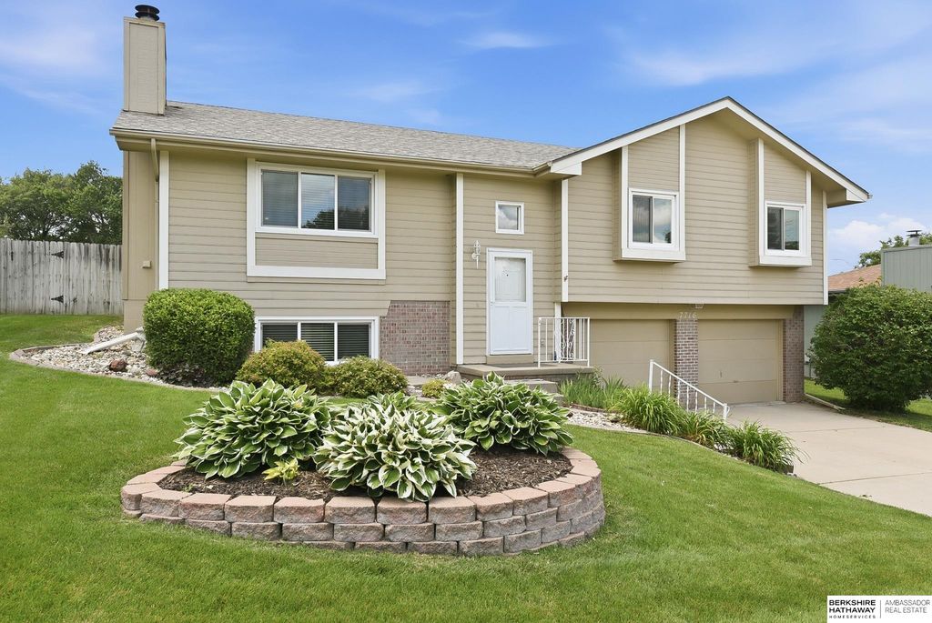 7716 S 71st Avenue, La Vista, NE 68128