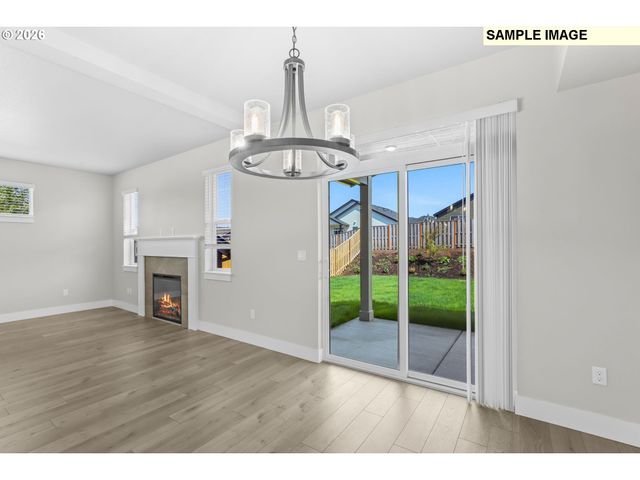 2043 E OTTER Loop, La Center, WA 98629