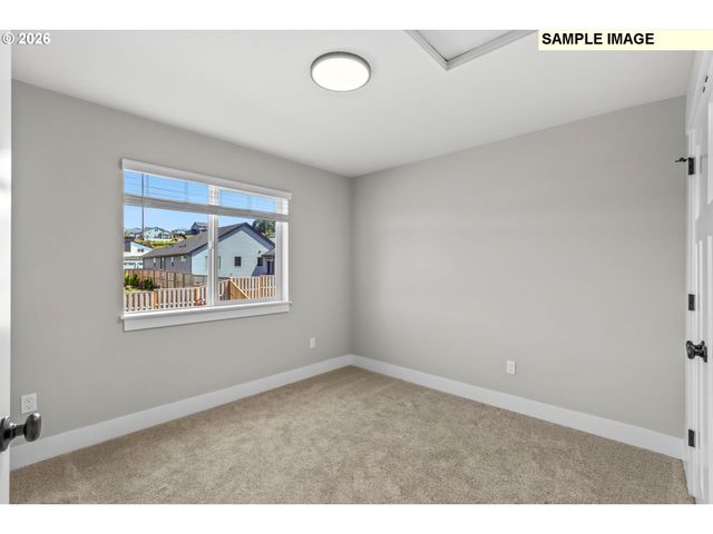 2043 E OTTER Loop, La Center, WA 98629