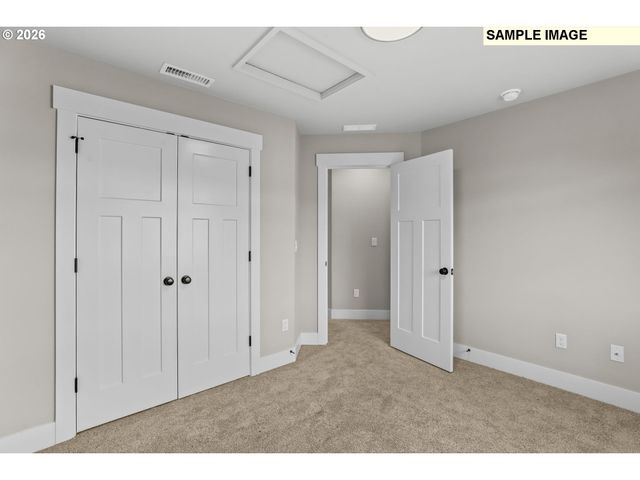 2043 E OTTER Loop, La Center, WA 98629
