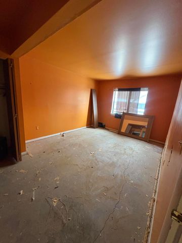 1476 W Chateau Vert, Ypsilanti, MI 48197