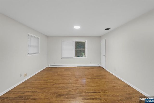160 Magnolia Avenue, Cresskill, NJ 07626