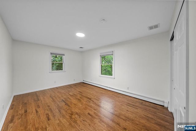 160 Magnolia Avenue, Cresskill, NJ 07626