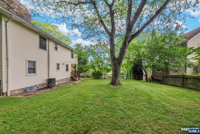 160 Magnolia Avenue, Cresskill, NJ 07626
