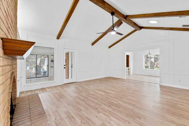 1800 Bois D ARC Drive, Arlington, TX 76013