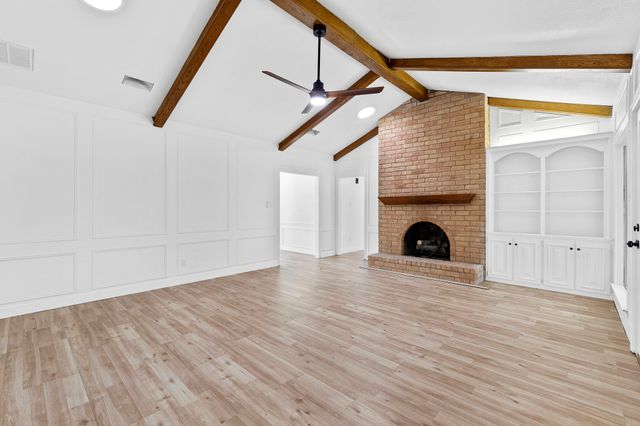 1800 Bois D ARC Drive, Arlington, TX 76013