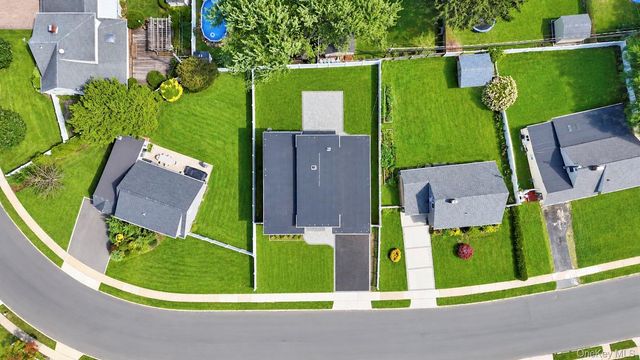 79 Greenbelt Lane, Levittown, NY 11756