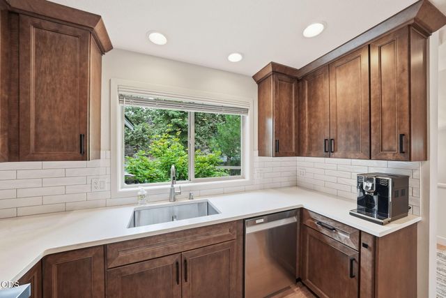 1287 NW City Heights Drive, Bend, OR 97703