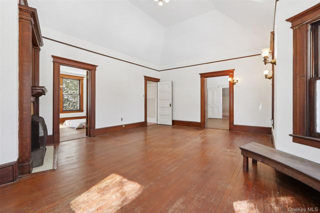 406 N Broadway, Nyack, NY 10960