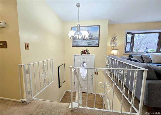 207 N Evergreen Drive, Selden, NY 11784