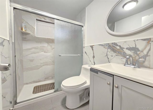 207 N Evergreen Drive, Selden, NY 11784