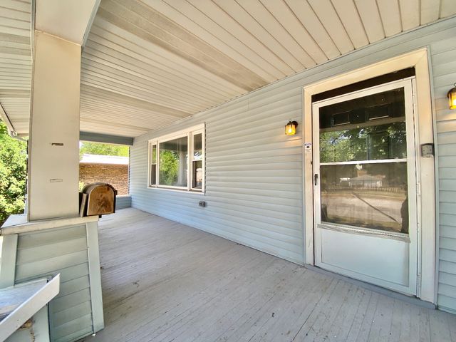 685 E 142nd Street, Dolton, IL 60419