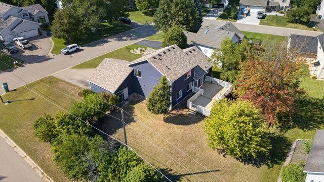 1200 Earle Way, Burnsville, MN 55306