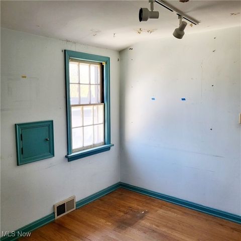 1357 W 2nd Street, Lorain, OH 44052