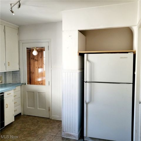 1357 W 2nd Street, Lorain, OH 44052