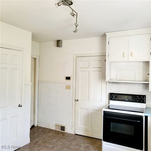 1357 W 2nd Street, Lorain, OH 44052