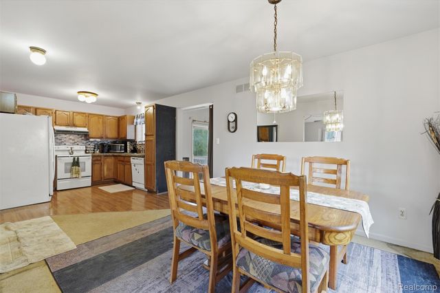 9293 Wildwood Lake Drive, Northfield Township, MI 48189