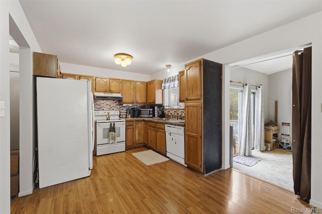 9293 Wildwood Lake Drive, Northfield Township, MI 48189