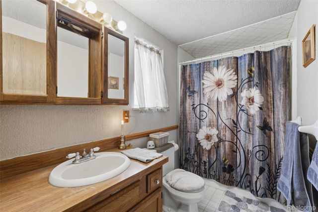 9293 Wildwood Lake Drive, Northfield Township, MI 48189