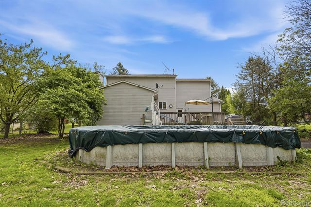 9293 Wildwood Lake Drive, Northfield Township, MI 48189
