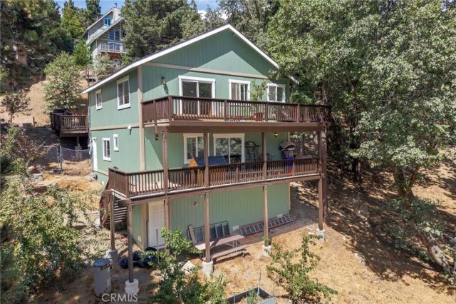 30979 Summit Drive, Running Springs, CA 92382