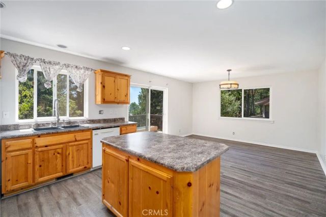 30979 Summit Drive, Running Springs, CA 92382