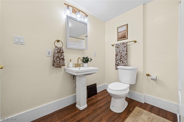 619 Tallmadge Road, Cuyahoga Falls, OH 44221