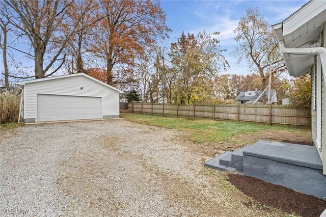 619 Tallmadge Road, Cuyahoga Falls, OH 44221