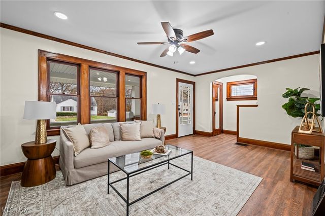 619 Tallmadge Road, Cuyahoga Falls, OH 44221