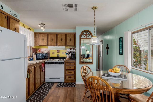 800 W APACHE Trail 77, Apache Junction, AZ 85120