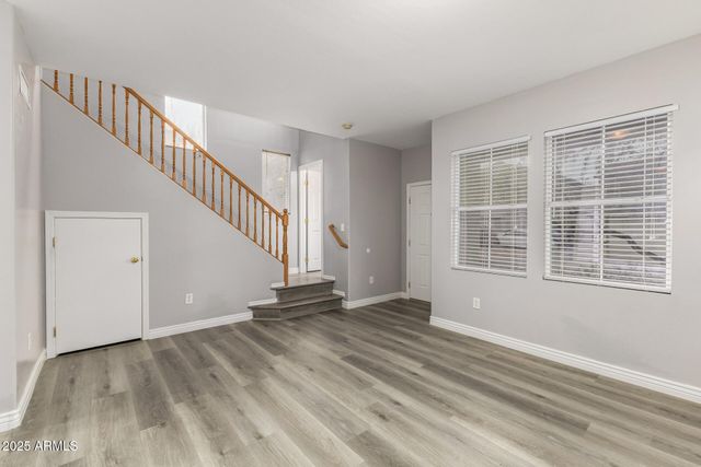 3006 W FERRUCCIO Place, Phoenix, AZ 85086