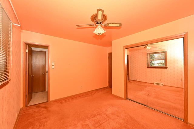 4745 Shasta DRIVE, Brookfield, WI 53045