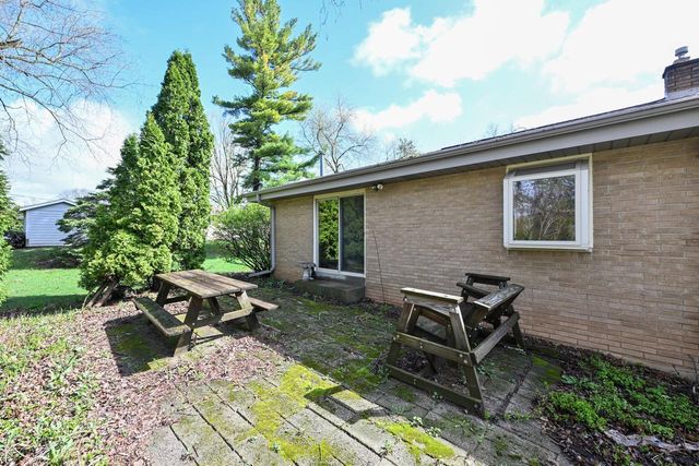 4745 Shasta DRIVE, Brookfield, WI 53045