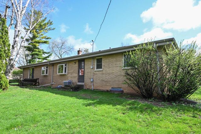 4745 Shasta DRIVE, Brookfield, WI 53045
