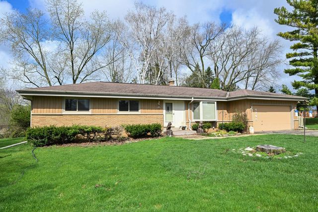 4745 Shasta DRIVE, Brookfield, WI 53045