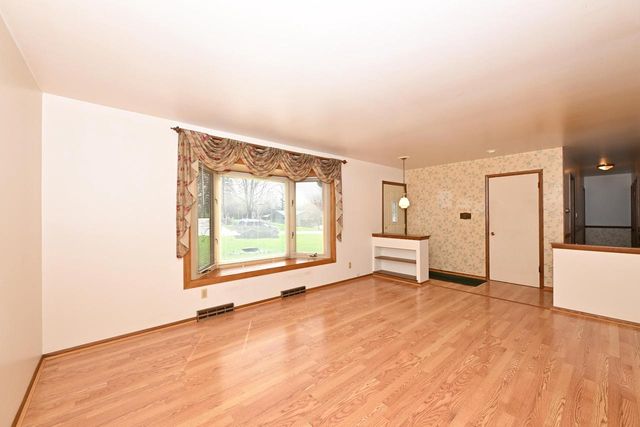4745 Shasta DRIVE, Brookfield, WI 53045