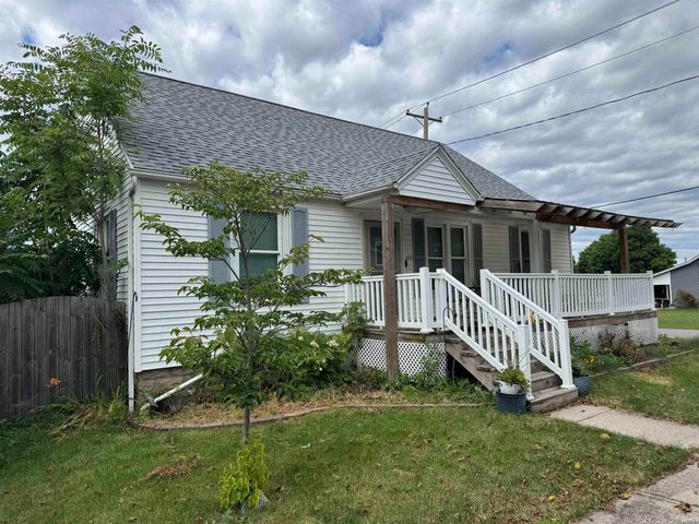 109 E Roe, Ossian, IN 46777