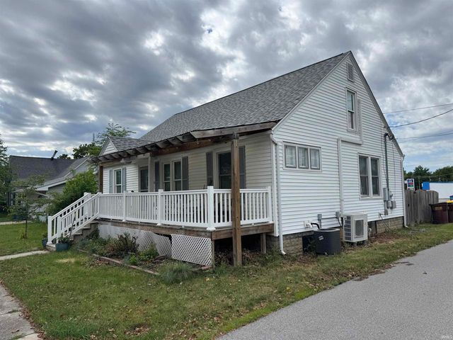 109 E Roe, Ossian, IN 46777