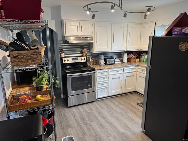 109 E Roe, Ossian, IN 46777