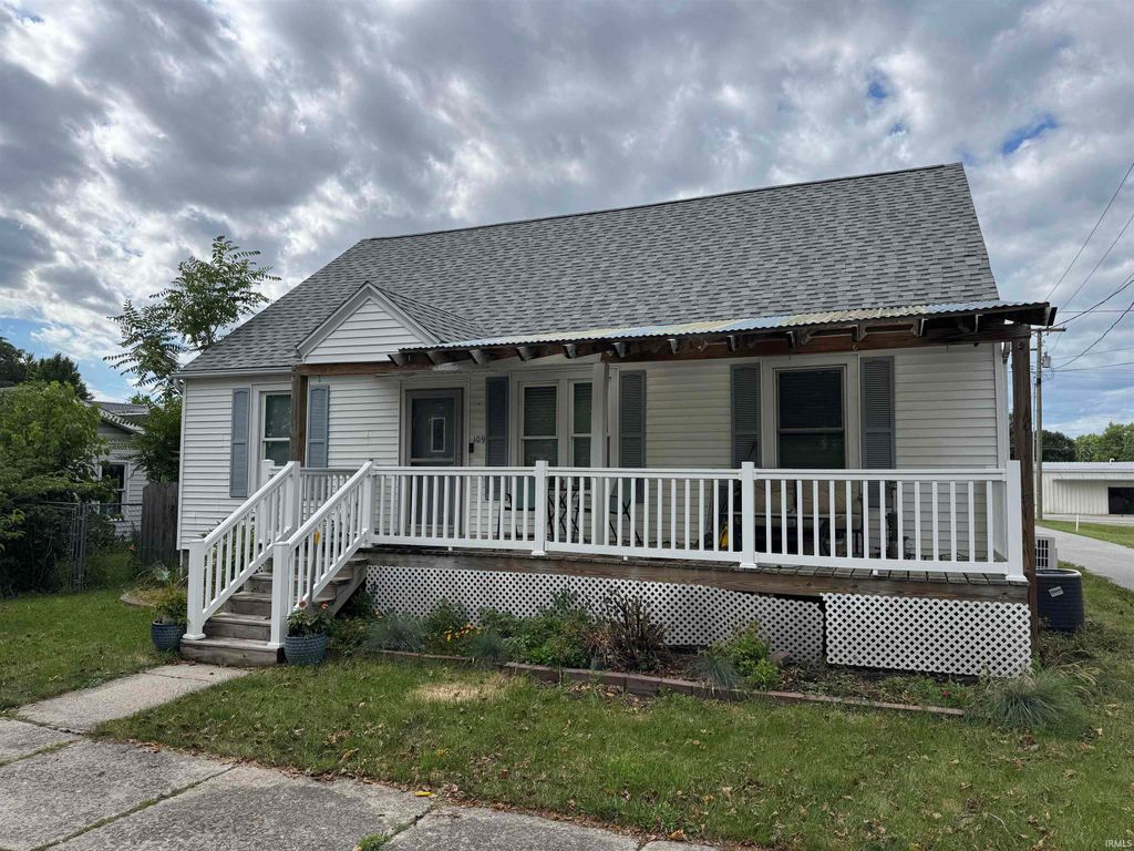 109 E Roe, Ossian, IN 46777