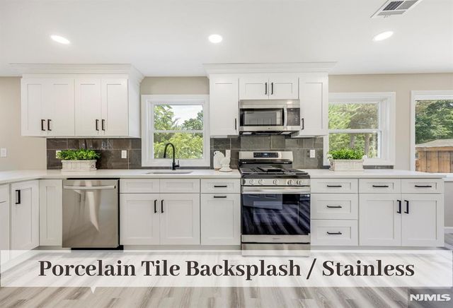 29 Salrit Avenue, Waldwick, NJ 07463