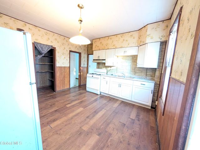 16 Paulding Street, Schenectady, NY 12308