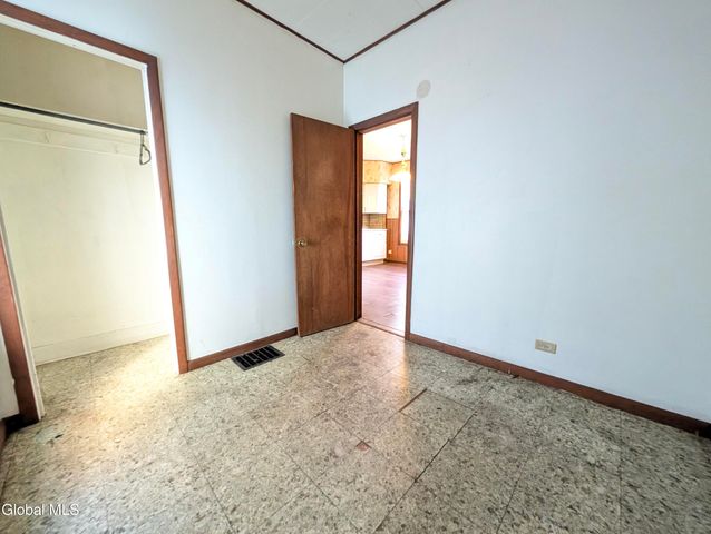 16 Paulding Street, Schenectady, NY 12308