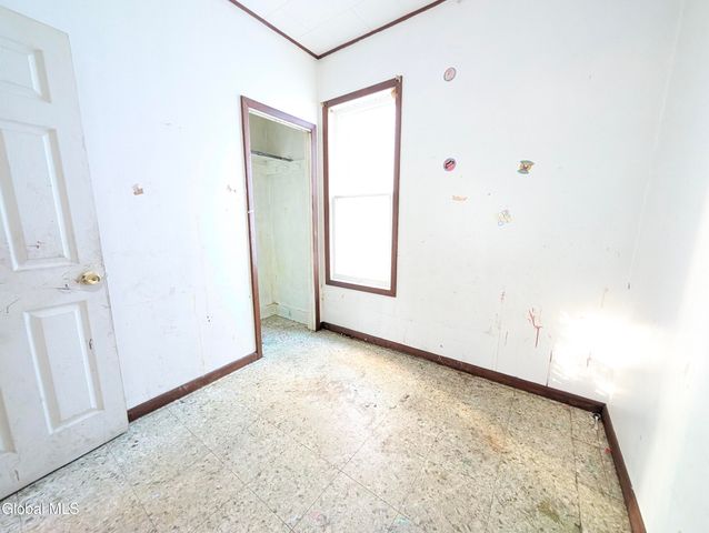 16 Paulding Street, Schenectady, NY 12308