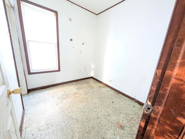 16 Paulding Street, Schenectady, NY 12308